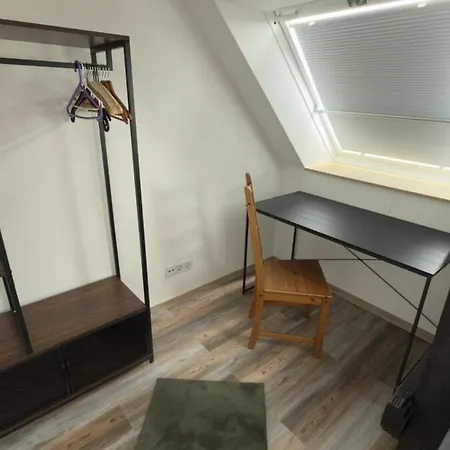 Premium Naumi 2, Parkplatz, Küche