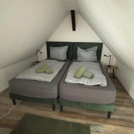 Premium Naumi 2, Parkplatz, Kueche Apartment Merseburg