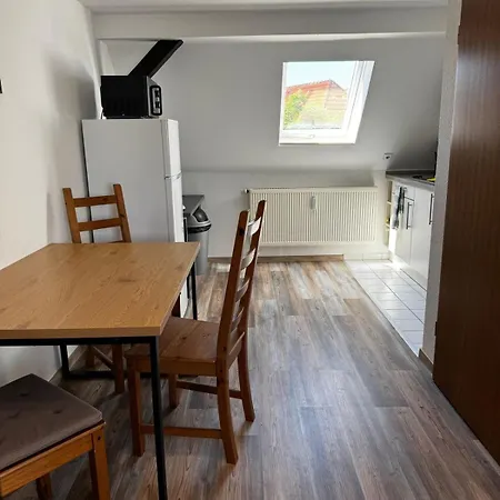 Premium Naumi 2, Parkplatz, Kueche Apartment Merseburg